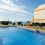 Beachside Retreat With Private Terrace Appartement