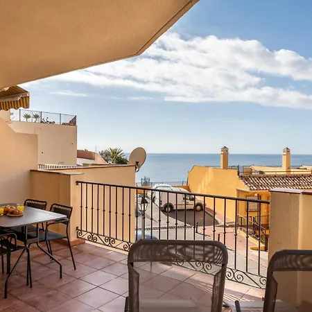 Beachside Retreat With Private Terrace