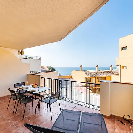 Beachside Retreat With Private Terrace Apartment *