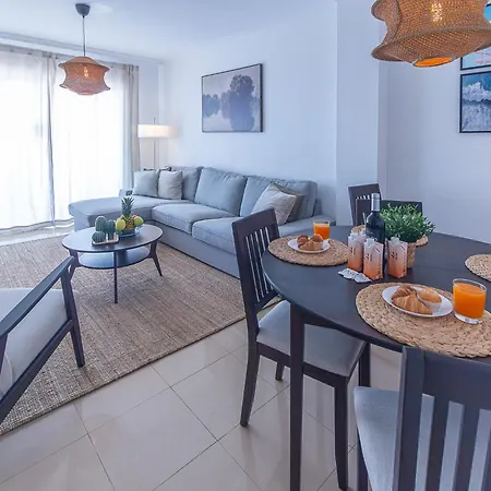 Beachside Retreat With Private Terrace Appartement